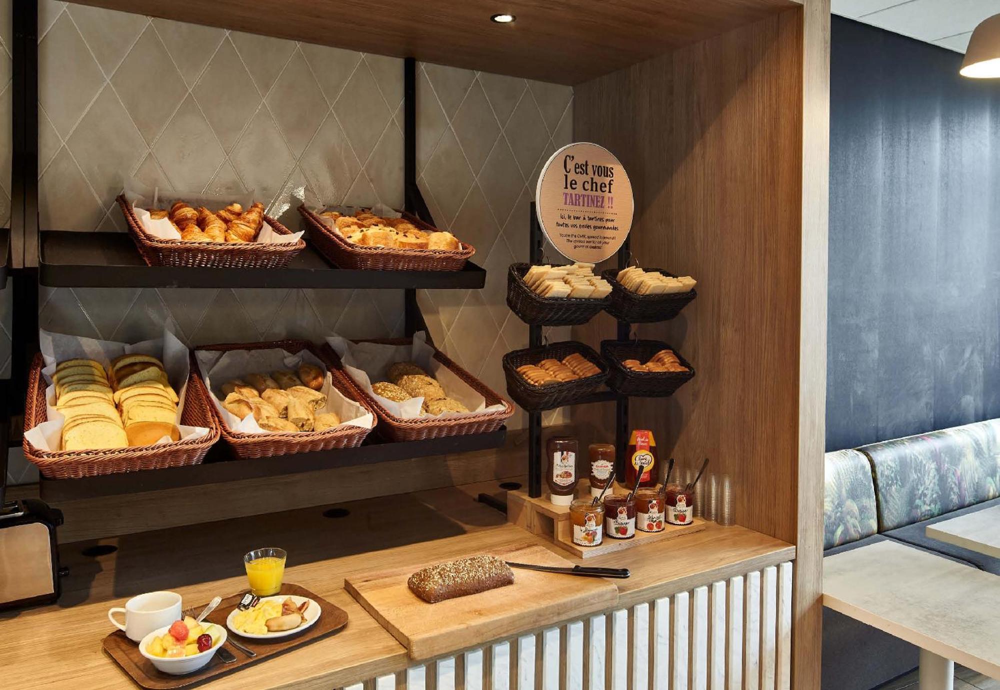 B&B Hotel Rennes Est Cesson Sevigne Bagian luar foto